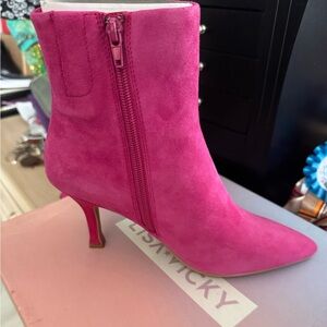 Lisa Vicky Suede Heeled Boots